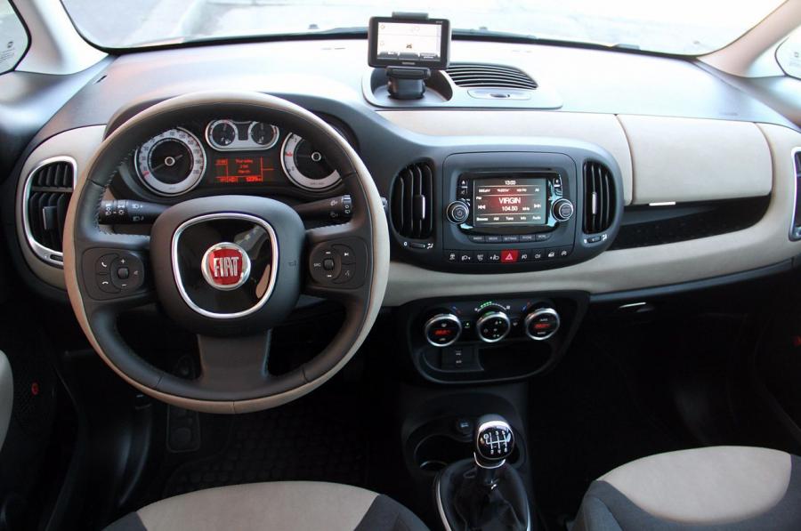  Fiat 500L 2014 года  (фото 43 из 138)